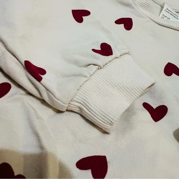 H&M Cream Sweatshirt with Red Heart Pattern - Picture 2 of 3